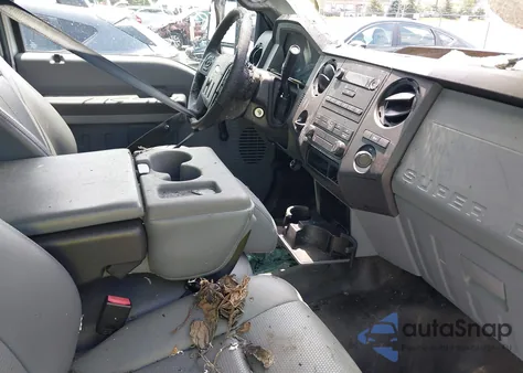 2011 Ford F-250 Xl z USA, uszkodzony, nr VIN 1FT7W2A6XBEA63592